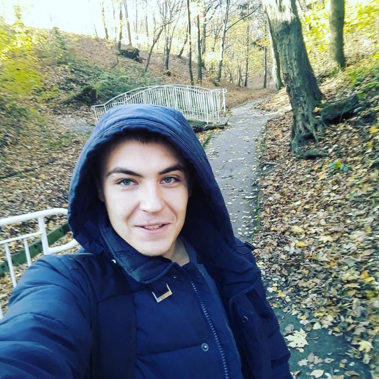 Sasha123  (Sasha123)