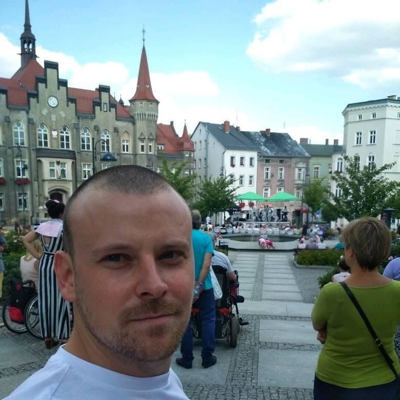 Maksim Ykovenko (MaksimYkovenko), Lipowa 4-14, 58-310 Szczawno-Zdrój, Krivoy Rog