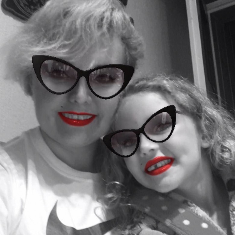 JOlesia KOlesia (JOlesiaKOlesia)