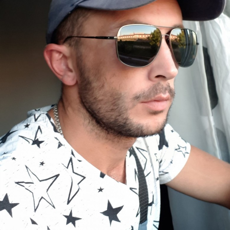 Aleksandr  Stokolos (AleksandrStokolos), Krakow, Kirovograd, Kirovohrads'Ka Oblast'