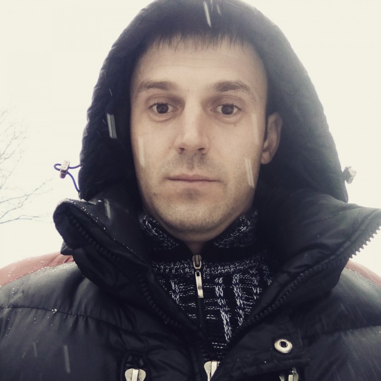 Вова Кузьмич (ВоваКузьмич), Kamien Koszyrski