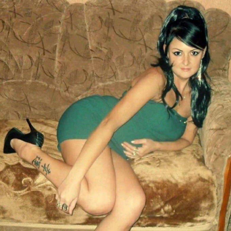 Nadia Nadia (NadiaNadia1)