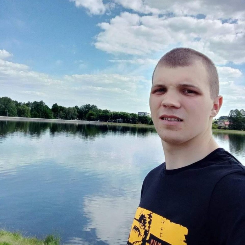 Петя Береснев (ПетяБереснев)