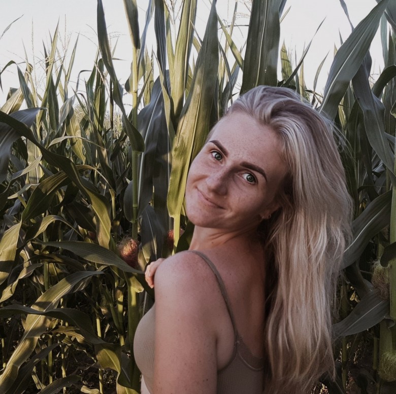 Olesia Leonova (OlesiaLeonova)