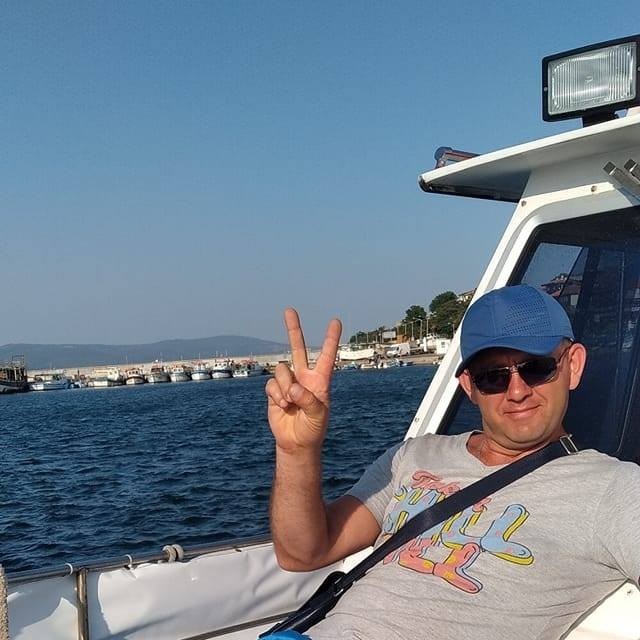 Ruslan  Zubrytskiy (RuslanZubrytskiy)