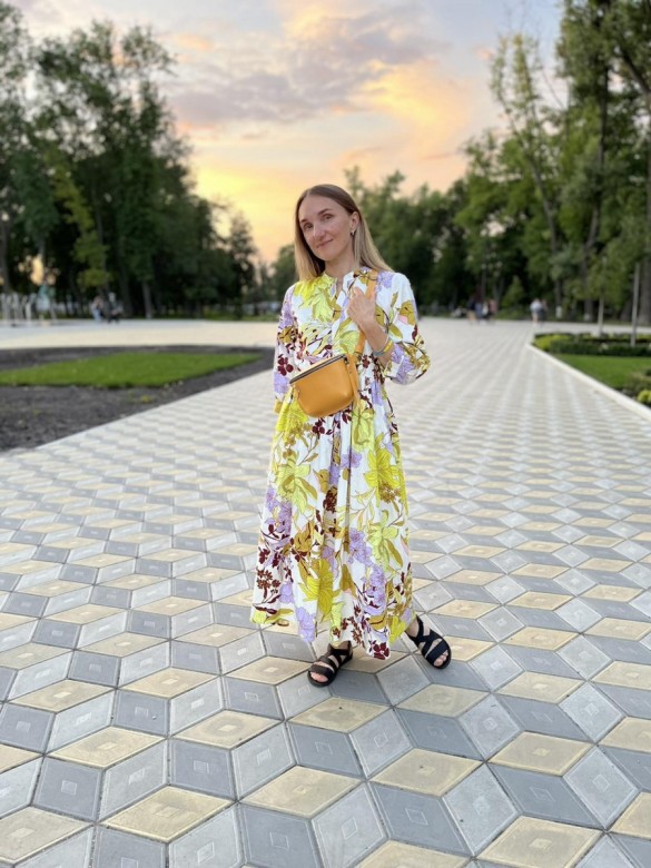 Ларіса  (Ларіса), Краков, Дніпро
