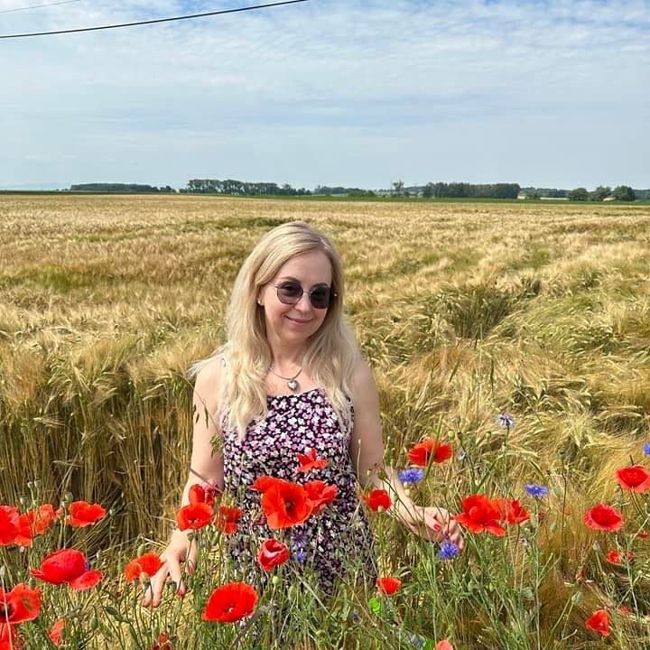 Iryna Terekhovskaia (+380957007997)
