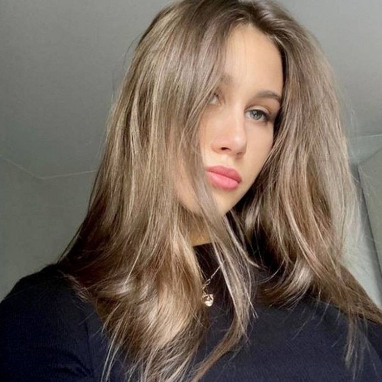 Anya Yudina (AnyaYudina)